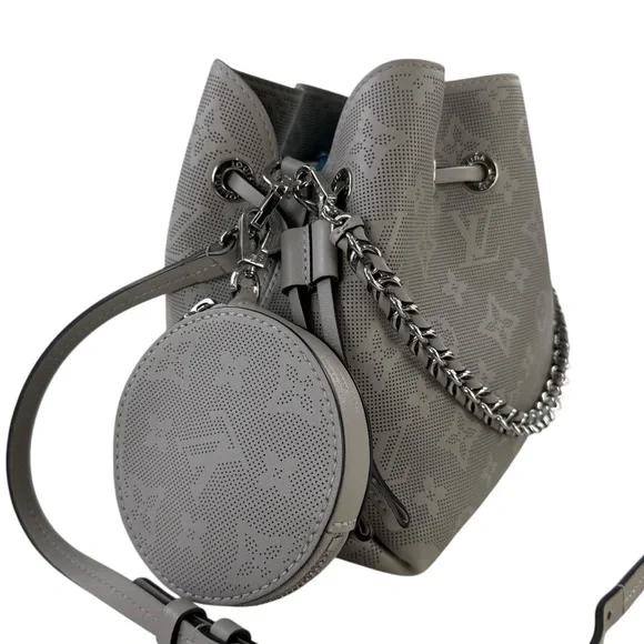 Louis Vuitton Bella Mahina Leather Bella Bucket Bag - Picture 4 of 13